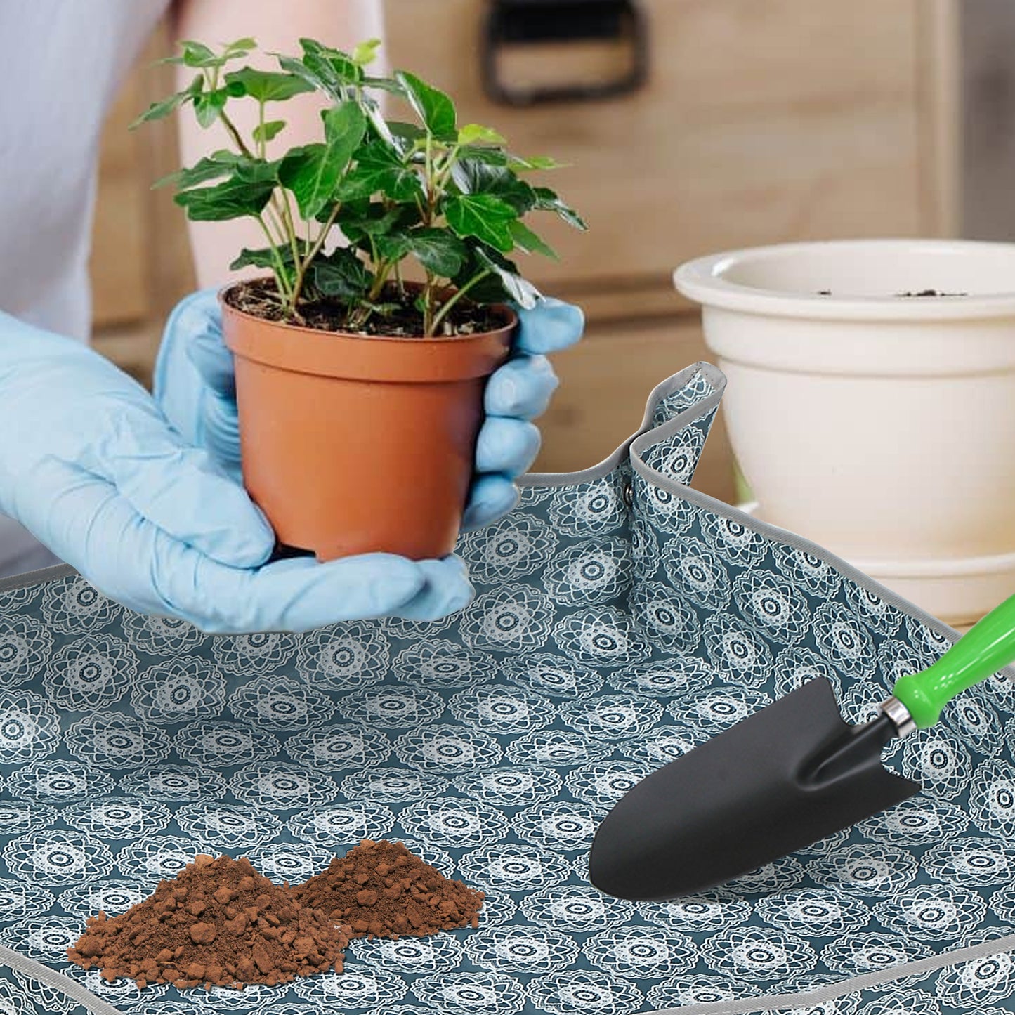 Repotting Mat for Indoor Plant Transplanting Control Mess, Waterproof Succulent Potting Mat Square Planting Tray Soil Change Mat