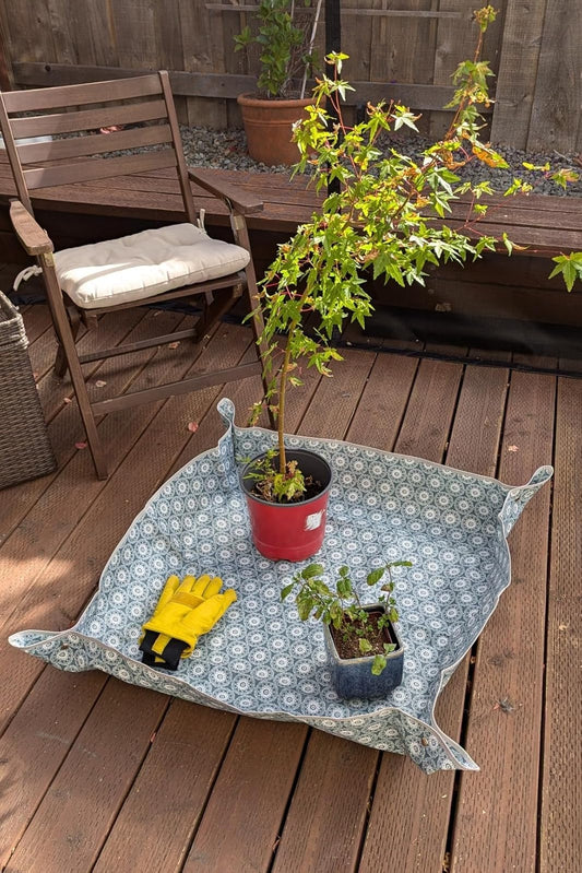 Repotting Mat for Indoor Plant Transplanting Control Mess, Waterproof Succulent Potting Mat Square Planting Tray Soil Change Mat